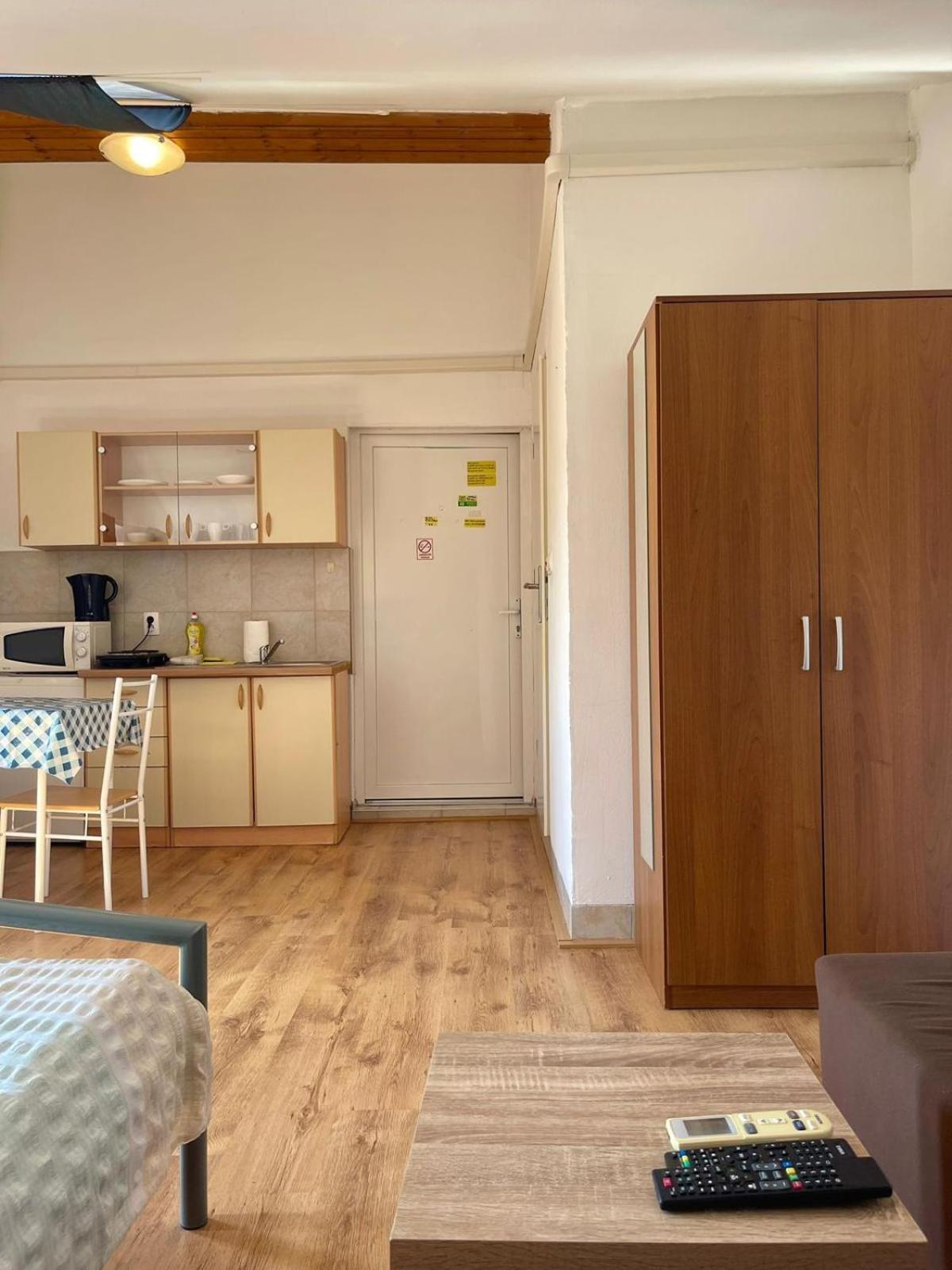 Dejan Apartment4-Top Centar Pula Exterior photo